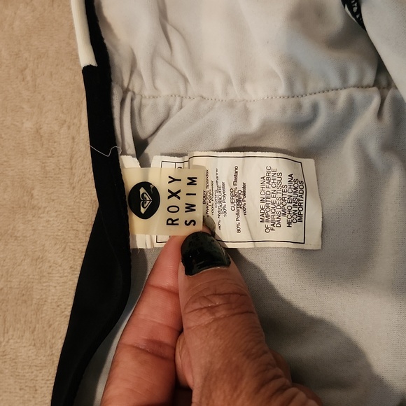 Bikini - Picture 7 of 7